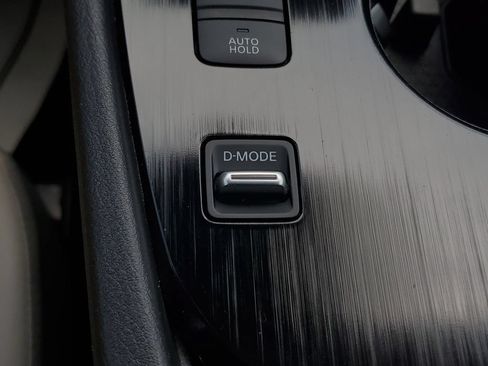 Used 2021 Nissan Rogue SV w/ Premium Package FWD image 31