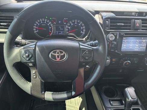 Used 2018 Toyota 4Runner TRD Off-Road Premium AWD/4WD image 15