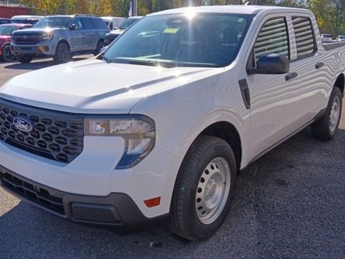 New 2025 Ford Maverick XL image 6