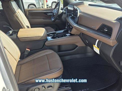 New 2026 Chevrolet Suburban High Country image 30