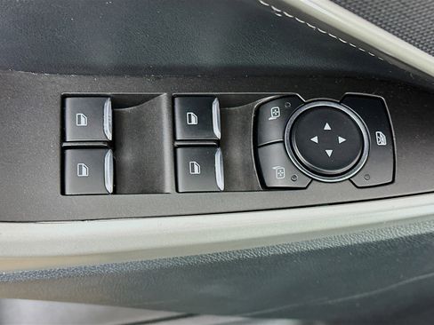 Used 2024 Ford Explorer XLT w/ Equipment Group 202A image 15