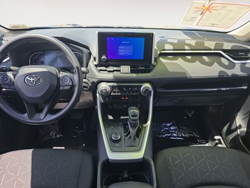 Certified 2025 Toyota RAV4 XLE AWD/4WD image 10