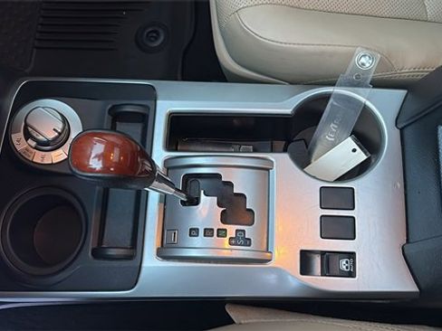 Used 2018 Toyota 4Runner Limited image 15