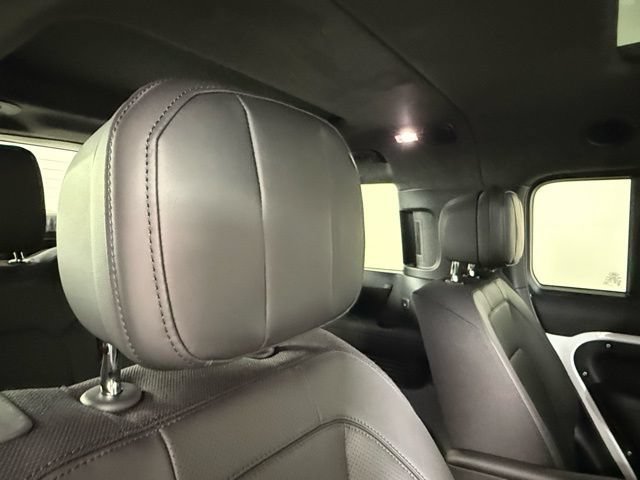 New 2026 Land Rover Defender 130 V8 AWD/4WD image 33
