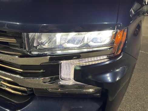 Used 2022 Chevrolet Silverado 1500 High Country w/ Safety Package II image 6