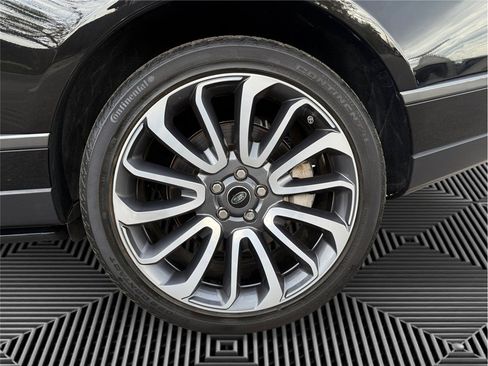 Used 2018 Land Rover Range Rover HSE image 14