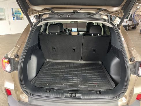 Used 2021 Ford Escape SEL AWD/4WD image 9