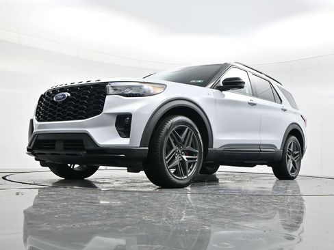 New 2026 Ford Explorer ST-Line w/ ST-Line Street Pack image 46