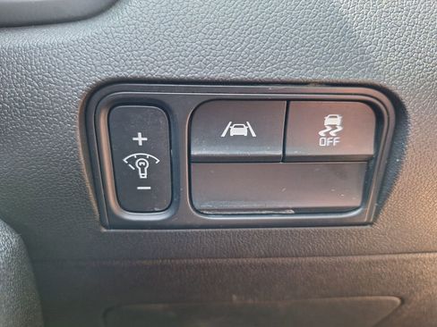 Used 2022 Kia Sorento S w/ Panoramic Sunroof Package image 11