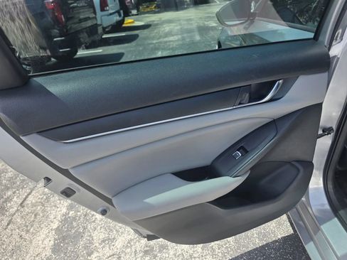 Used 2019 Honda Accord LX image 30