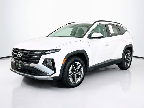 Used 2025 Hyundai Tucson SEL AWD/4WD image 3