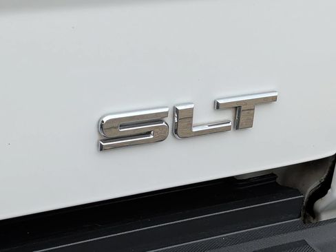 Used 2018 GMC Sierra 1500 SLT AWD/4WD image 45