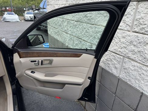 Used 2014 Mercedes-Benz E 350 4MATIC Sedan w/ Premium 1 Package image 32