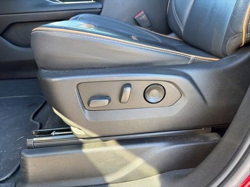 Used 2022 GMC Yukon AT4 image 35