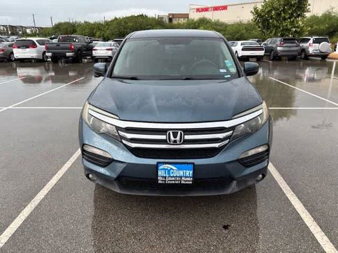 Used 2017 Honda Pilot EX image 8
