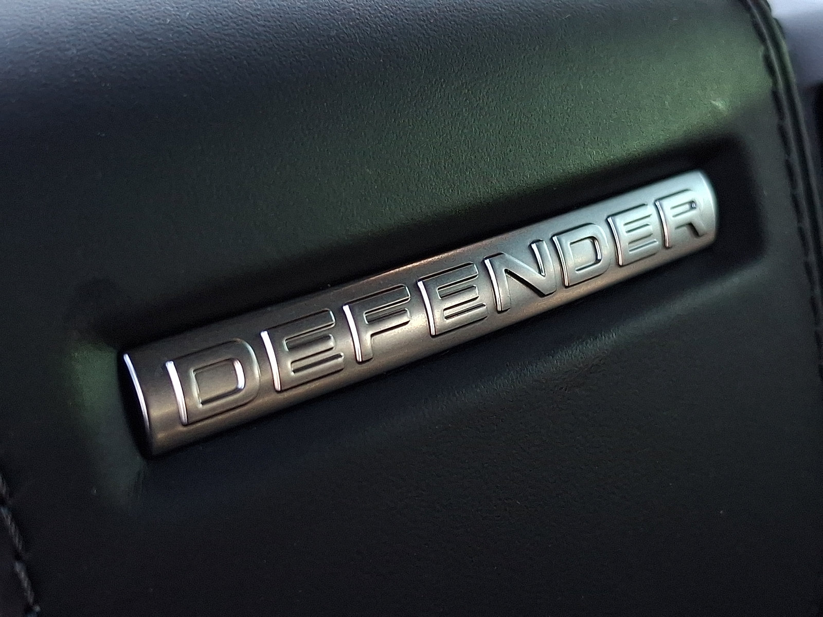 Used 2023 Land Rover Defender 130 X-Dynamic SE AWD/4WD image 27