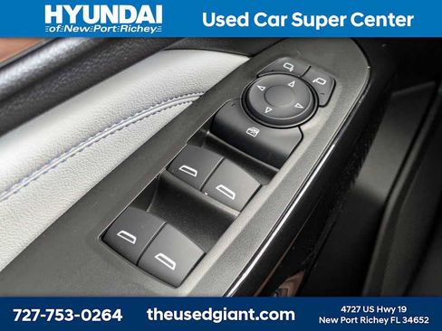 Used 2025 Chevrolet Trax LT w/ Driver Confidence Package FWD image 29