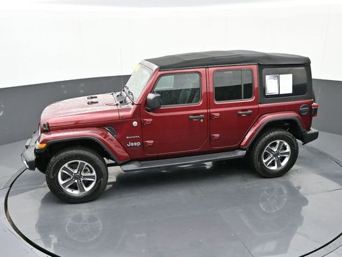 Used 2021 Jeep Wrangler Unlimited Sahara image 29