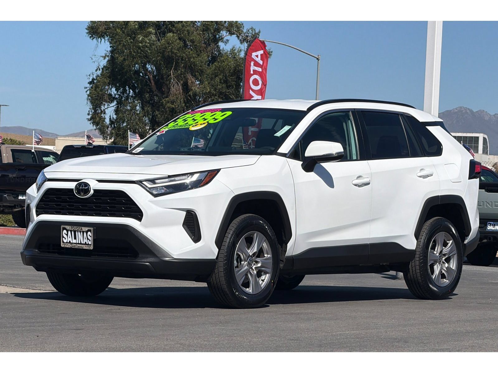 Used 2025 Toyota RAV4 XLE FWD image 8