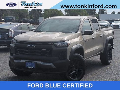 Used 2023 Chevrolet Colorado Trail Boss w/ Technology Package AWD/4WD image 1