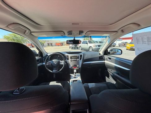 Used 2013 Subaru Outback 2.5i Premium AWD/4WD image 10