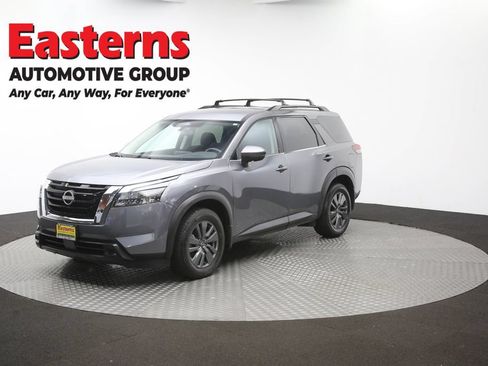 Used 2024 Nissan Pathfinder SV AWD/4WD image 57