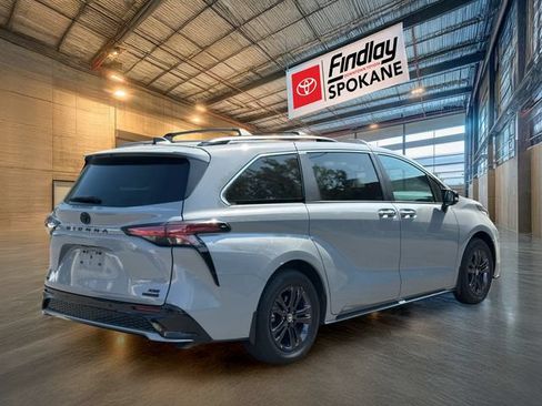 Used 2024 Toyota Sienna XSE w/ XSE Premium Package AWD/4WD image 4