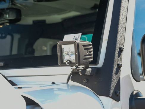 Used 2015 Jeep Wrangler Freedom Edition image 36