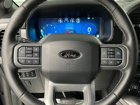 Used 2025 Ford F150 Lariat AWD/4WD image 26