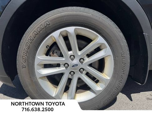 Used 2015 Ford Explorer XLT w/ Equipment Group 202B AWD/4WD image 25