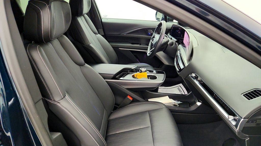 Used 2025 Cadillac Lyriq Luxury w/ LPO, Floor Liner Package AWD/4WD image 23