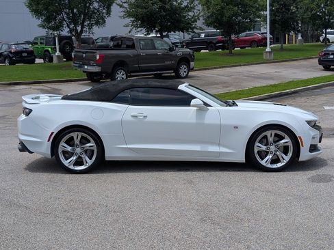 Used 2019 Chevrolet Camaro SS RWD image 4