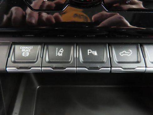 Used 2025 GMC Sierra 2500 AT4X w/ AT4X AEV Edition image 69