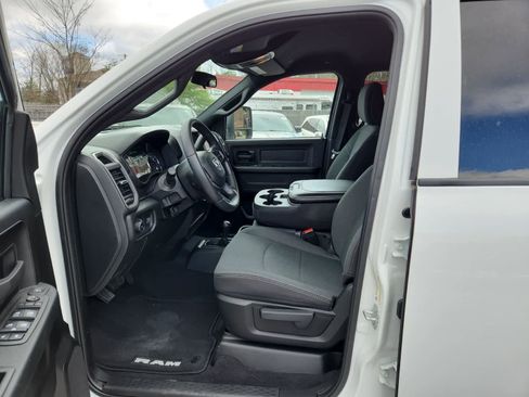 Used 2024 RAM 3500 Tradesman w/ Chrome Appearance Group image 15