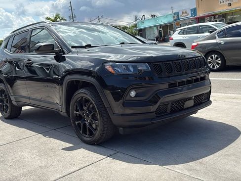 Used 2023 Jeep Compass Latitude AWD/4WD image 15