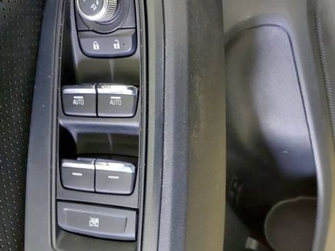 Used 2023 Subaru Crosstrek 2.5i Limited AWD/4WD image 18