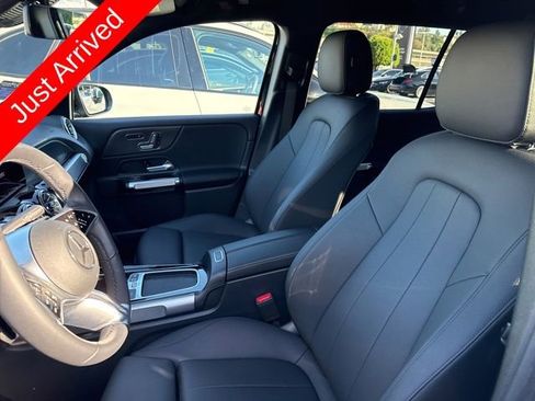 Used 2025 Mercedes-Benz GLB 250 image 9
