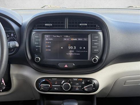 Used 2022 Kia Soul LX FWD image 17