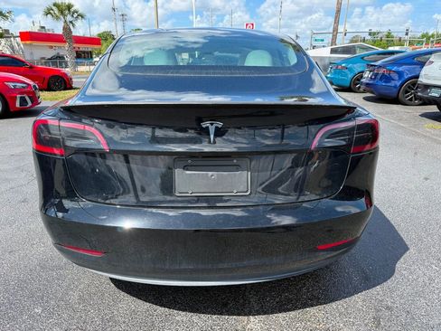 Used 2023 Tesla Model 3 Standard Range image 5