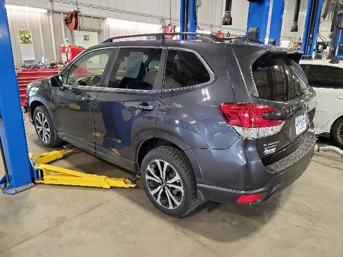 Used 2019 Subaru Forester Limited AWD/4WD image 5