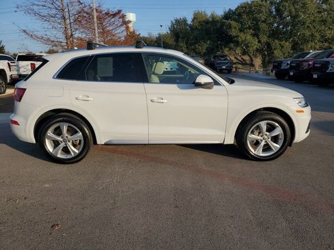 Used 2020 Audi Q5 2.0T Premium w/ Convenience Package image 11