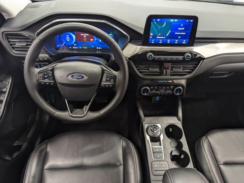 Used 2022 Ford Escape Titanium image 22