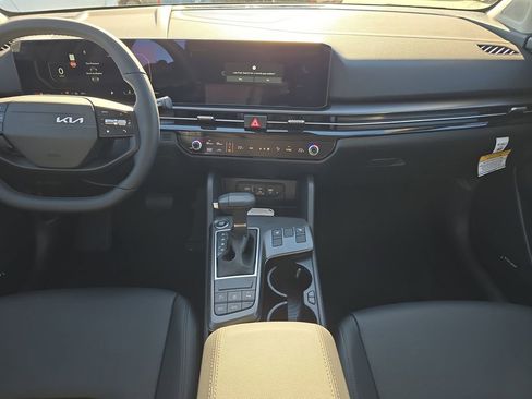 New 2026 Kia Sportage SX FWD image 17