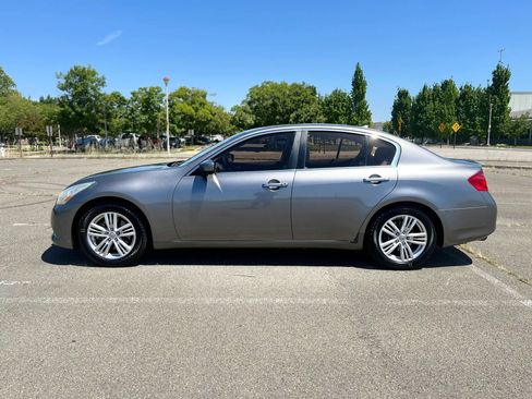Used 2013 INFINITI G37 Journey w/ Premium Pkg RWD image 8