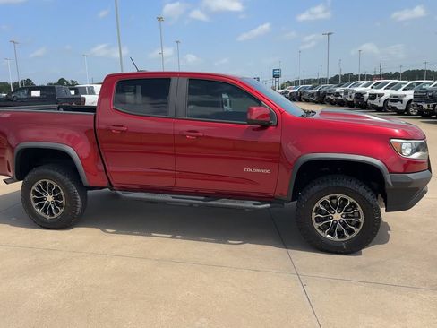 Used 2020 Chevrolet Colorado ZR2 AWD/4WD image 2