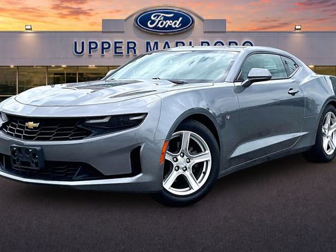 Used 2019 Chevrolet Camaro LT RWD image 12