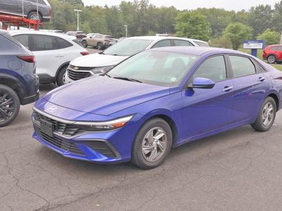 Used 2024 Hyundai Elantra SE