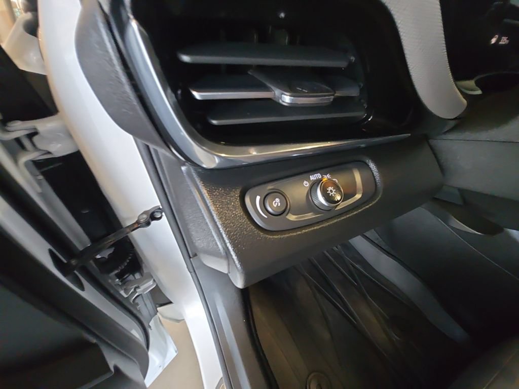 Certified 2024 Buick Envista Avenir FWD image 32