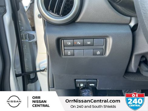 Used 2025 Nissan Versa S w/ Trunk Package FWD image 18