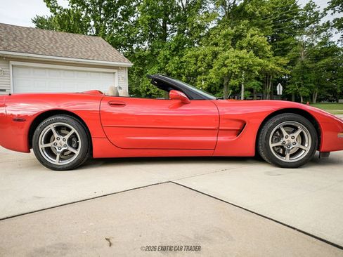 Used 2002 Chevrolet Corvette Convertible w/ Preferred Equipment Group2 RWD image 9
